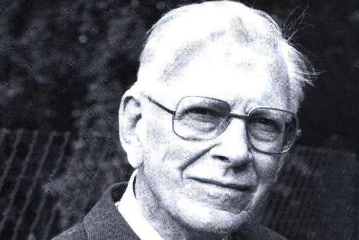 Dr. Richard De Smet and Sankara s Advaita
